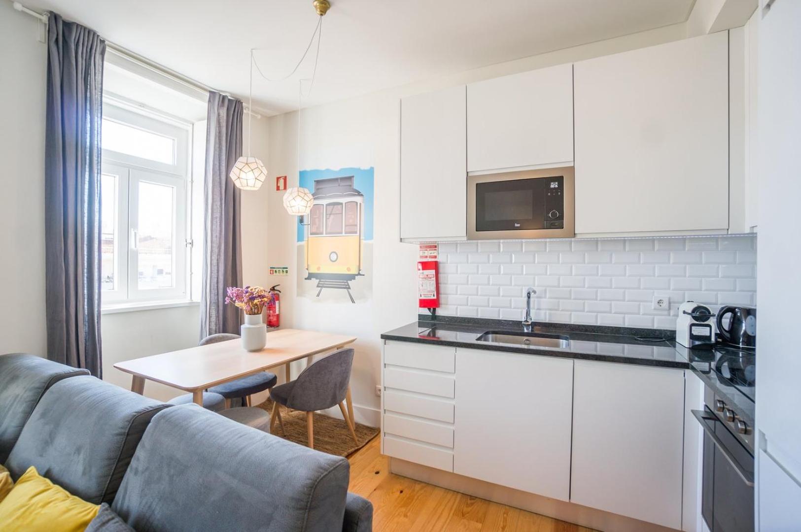 Guestready - Chic And Vibrant Stay Near Anjos Лиссабон Экстерьер фото